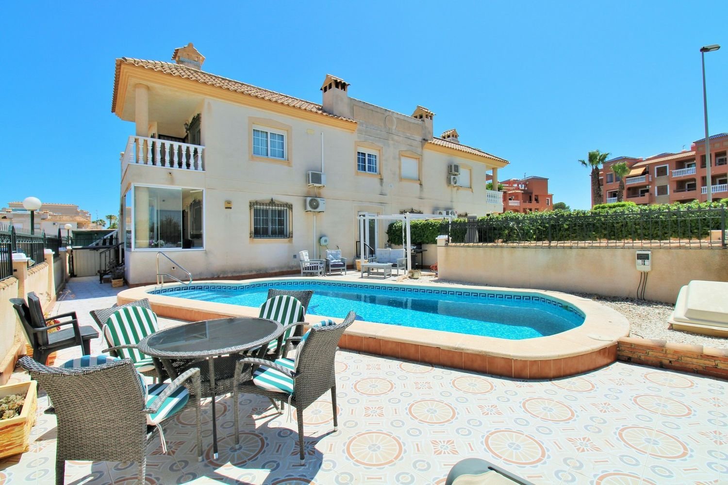 2 Schlafzimmer Wohnung in Alicante, Spain, Nr. 143172