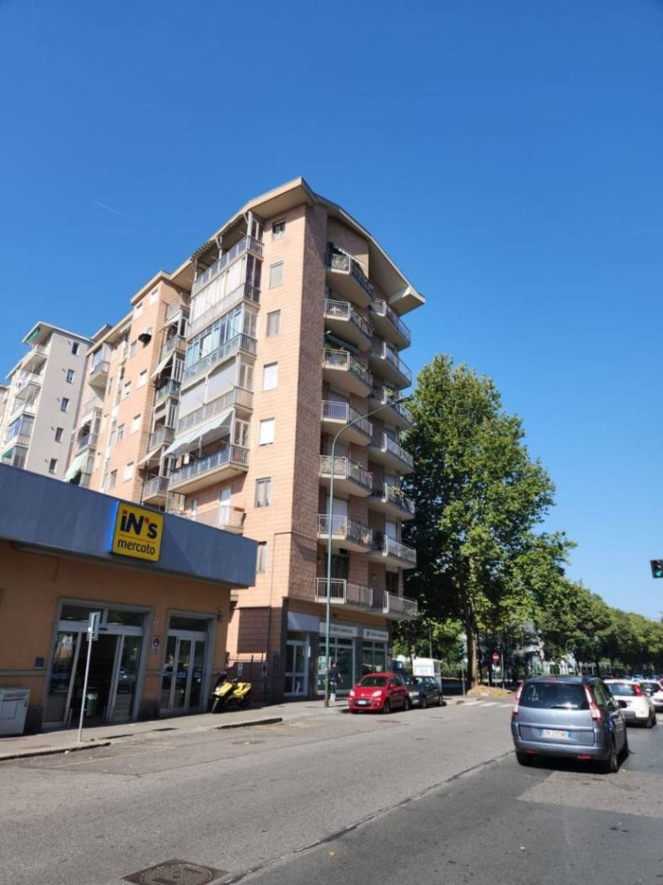 2 Schlafzimmer Wohnung in Turin, Italy, Nr. 297174