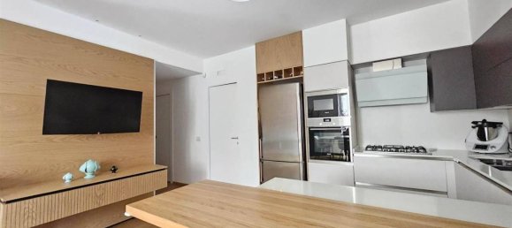 5 rooms Apartment in Altamura, Italy No. 34902 4