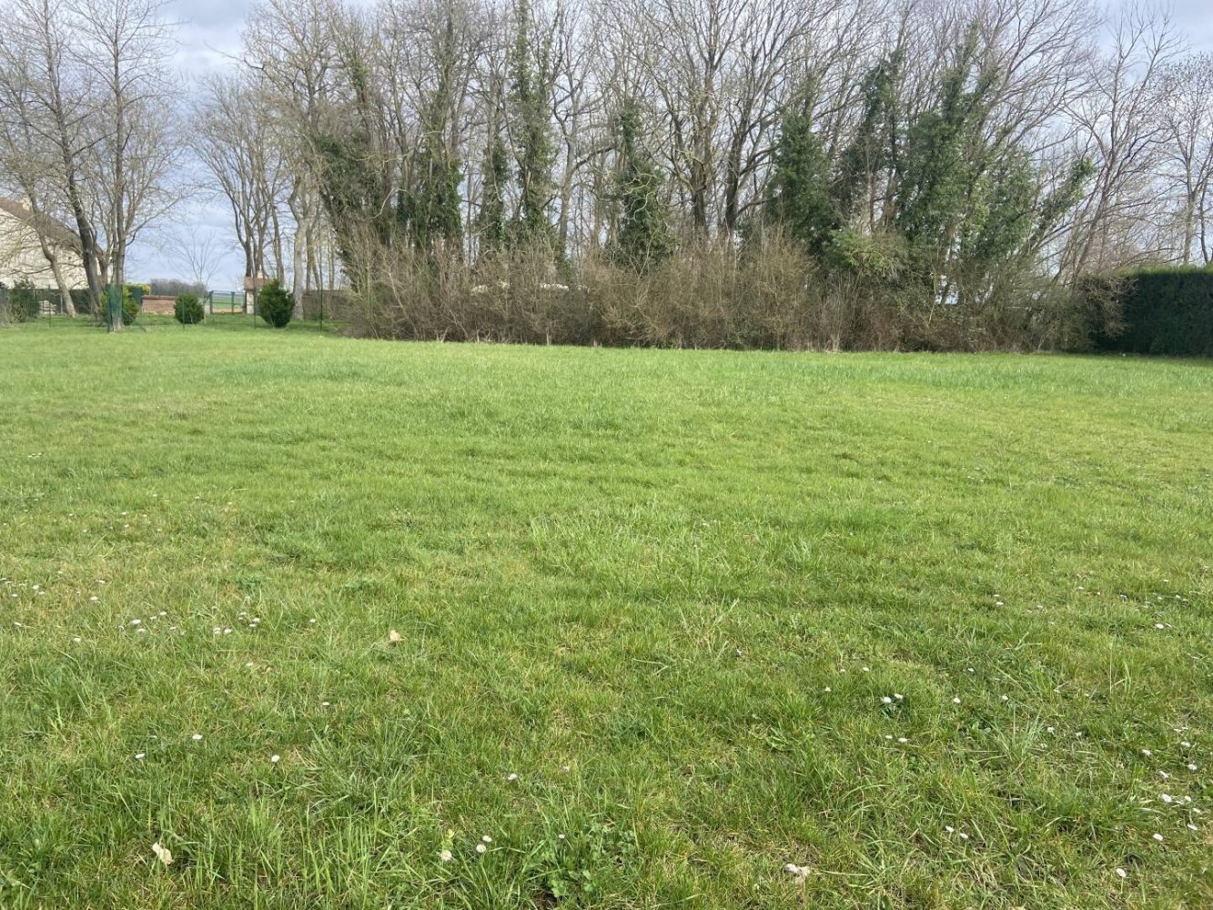 700m² Land in Foulangues, France No. 55814