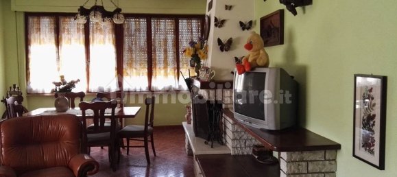 5 rooms Villa in Sarzana, Italy No. 102371 2