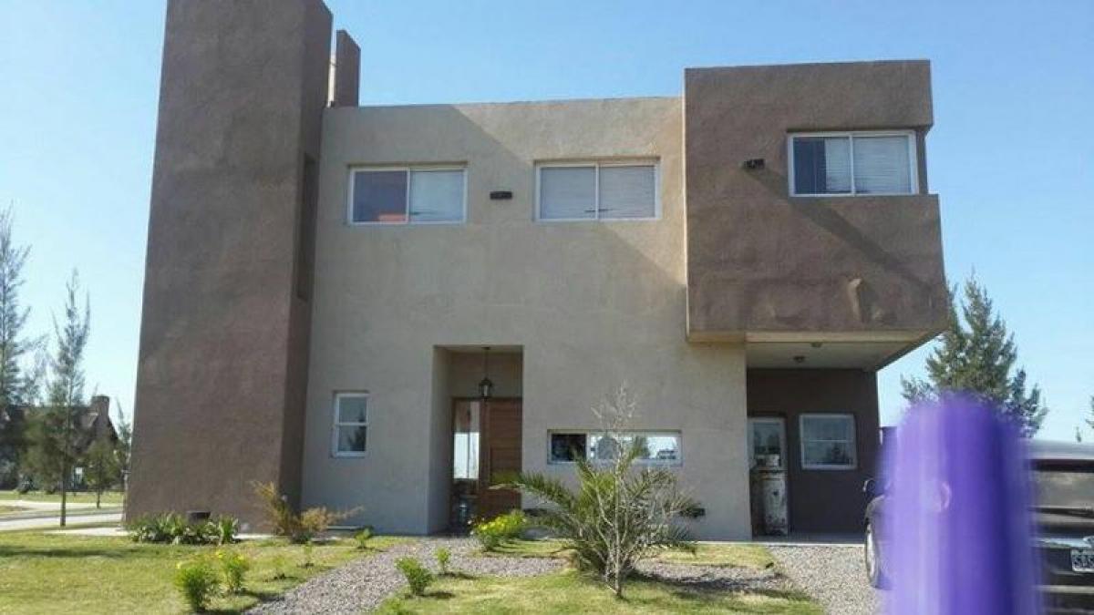 Ферма с 4 спальнями в Сан-Висенте, Аргентина № 44668