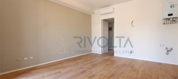 1 bedroom Apartment in Milan, Italy No. 363515 3