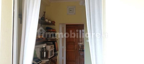 2 bedrooms Apartment in Barga, Italy No. 49182 10