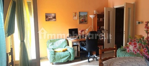 2 bedrooms Apartment in Barga, Italy No. 49182 4