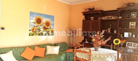 2 bedrooms Apartment in Barga, Italy No. 49182 7