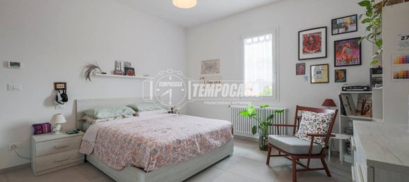 1 bedroom Apartment in Bologna, Italy No. 301399 3