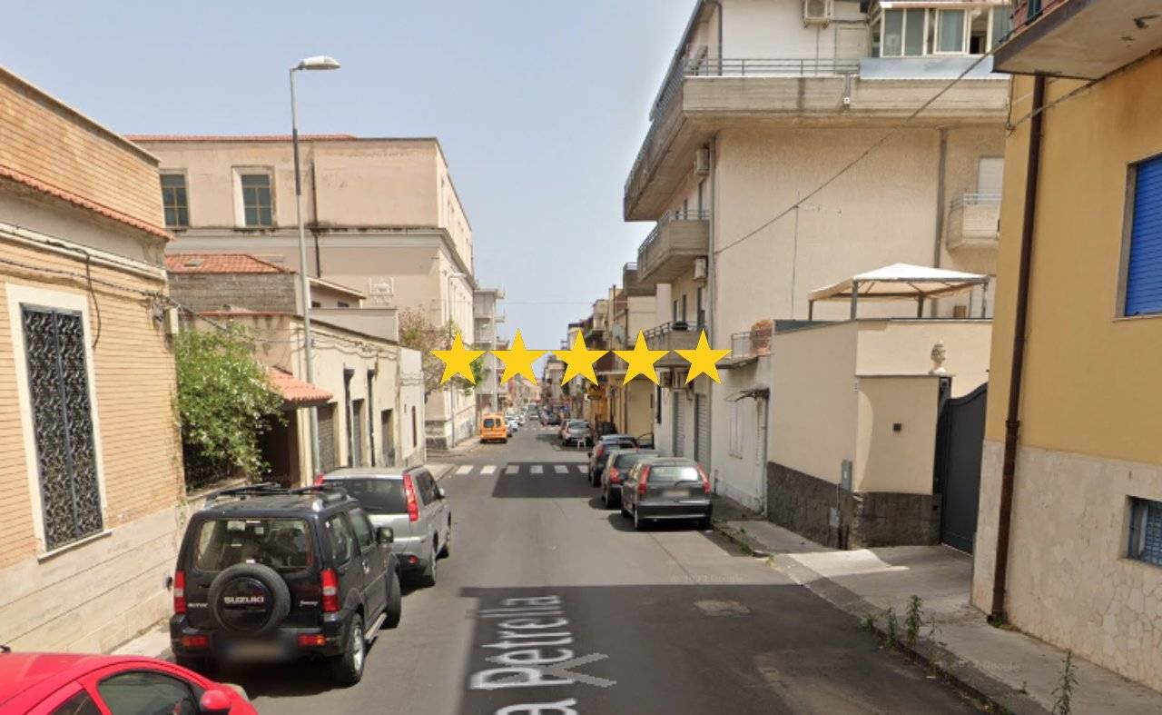 Apartamento de 3 dormitorios en Catania, Italy No. 204949