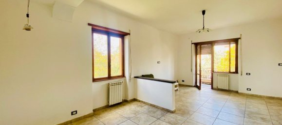 4 rooms Apartment in Rome, Italy No. 113220 5