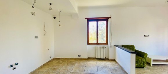 4 rooms Apartment in Rome, Italy No. 113220 6