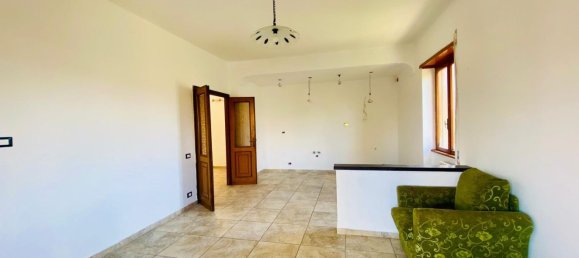 4 rooms Apartment in Rome, Italy No. 113220 3