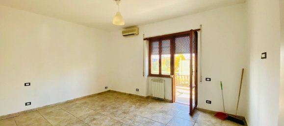 4 rooms Apartment in Rome, Italy No. 113220 7
