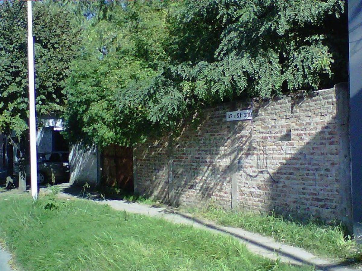  Land in San Miguel, Argentina No. 111600