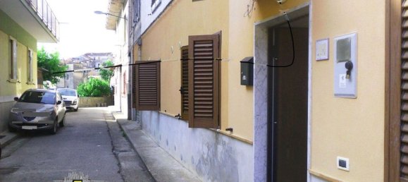 Apartamento T3 em Montecorvino Rovella, Italy N.º 328895 2