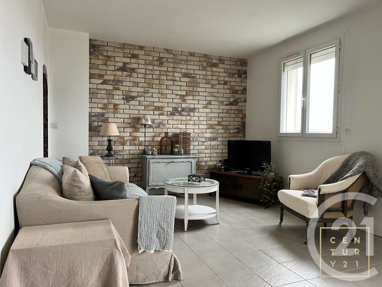 2 bedrooms Apartment in Noisy-le-Grand, France No. 150710