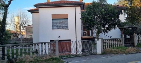 5 rooms Villa in Cervia, Italy No. 131007 2