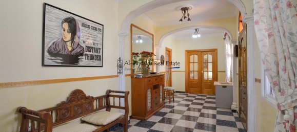 8 bedrooms House in Vinuela, Spain No. 58456 2