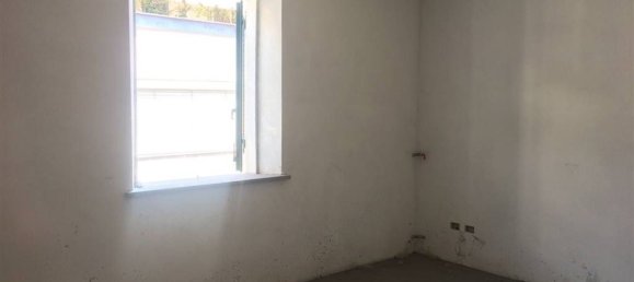 Квартира с 3 комнатами в Чертальдо, Италия № 90494 4