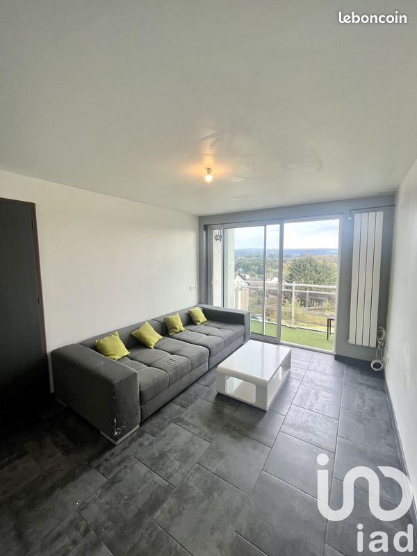 Apartamento de 4 habitaciónes en Forbach, France No. 218882