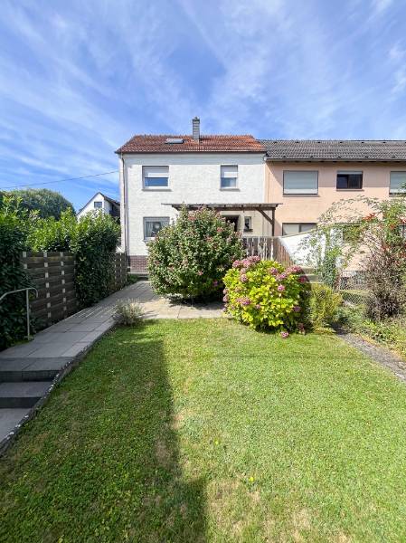 3 bedrooms Townhouse in Wiesbaden, Germany No. 285068