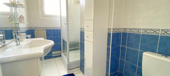 2 Schlafzimmer Wohnung in Cachan, France, Nr. 179030 4