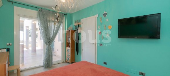 4 bedrooms Villa in Callao Salvaje, Spain No. 13993 27