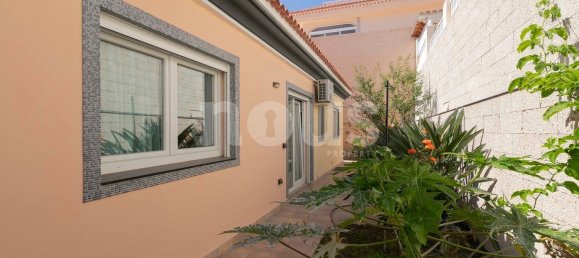4 bedrooms Villa in Callao Salvaje, Spain No. 13993 8