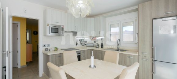 4 bedrooms Villa in Callao Salvaje, Spain No. 13993 7