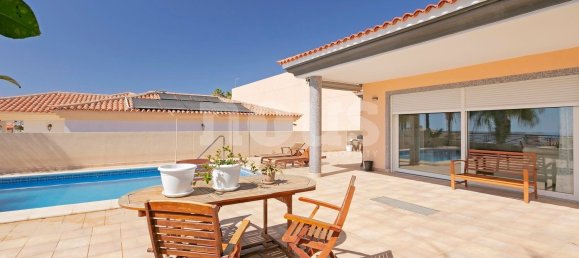 4 bedrooms Villa in Callao Salvaje, Spain No. 13993 3