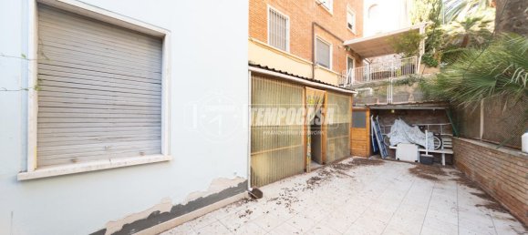 3 Schlafzimmer Wohnung in Perugia, Italy, Nr. 365777 3