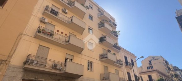 Квартира с 3 спальнями в Палермо, Италия № 361622 3