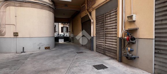 Квартира с 3 спальнями в Палермо, Италия № 361622 35