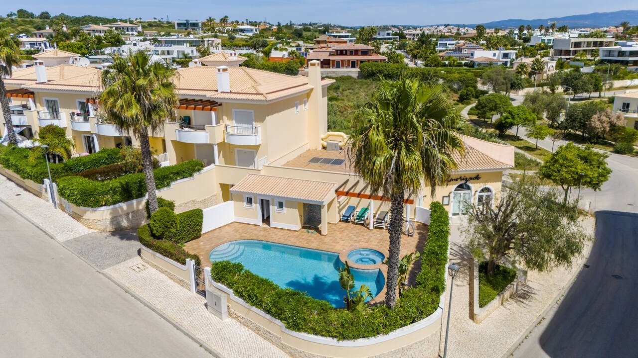 Дуплекс с 3 спальнями в Лагуш, Португалия № 209564