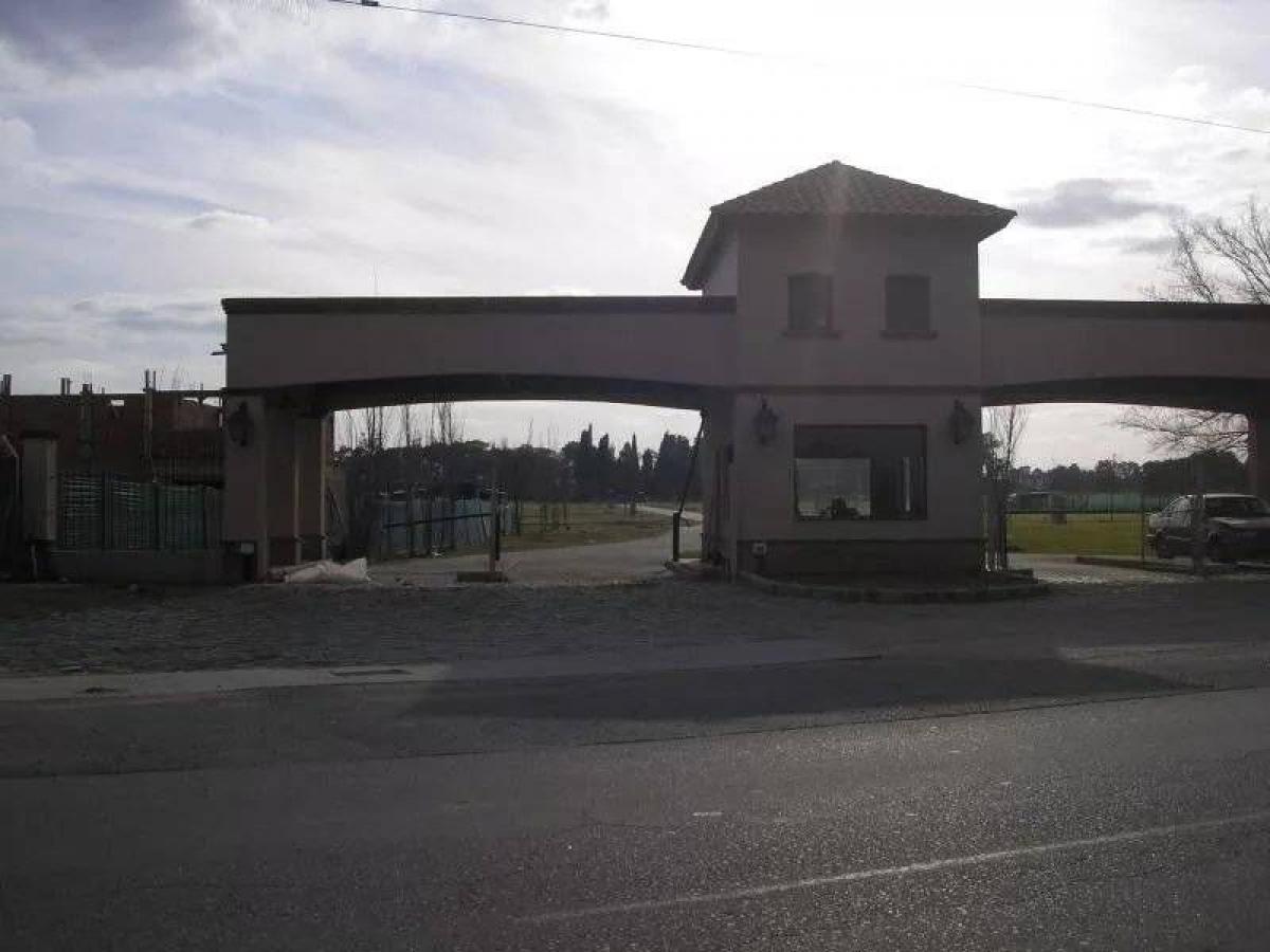  قطعة أرض في Pilar, Argentina رقم 114609