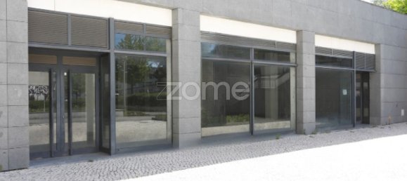 564m² Commercial property in Viseu, Portugal No. 85589 5