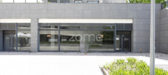 564m² Commercial property in Viseu, Portugal No. 85589 7