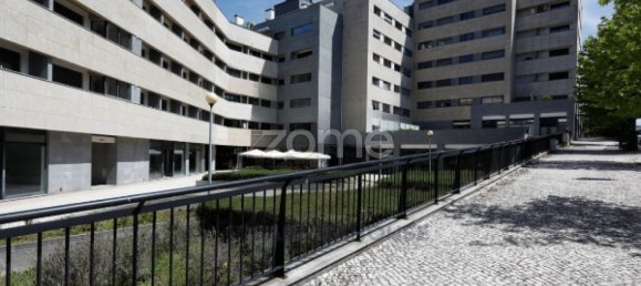 564m² Commercial property in Viseu, Portugal No. 85589 11