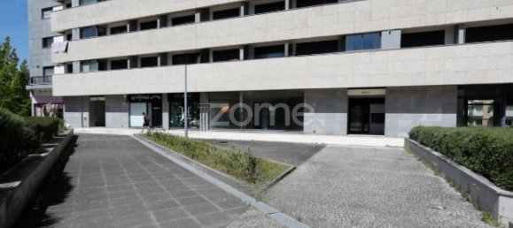 564m² Commercial property in Viseu, Portugal No. 85589 15