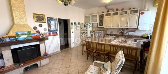 2 bedrooms Apartment in Cecina, Italy No. 286032 2