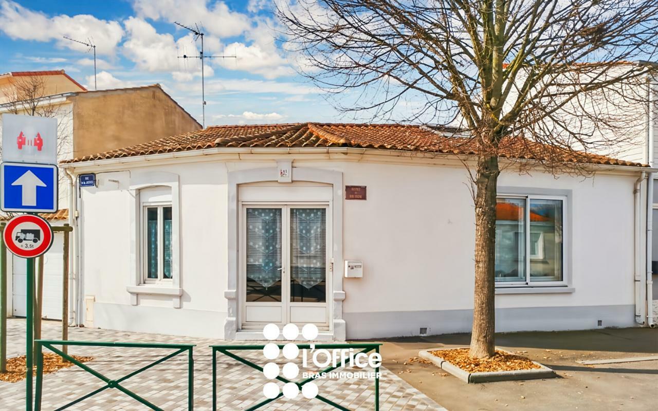 Casa de 2 dormitorios en Les Sables-d'Olonne, France No. 278017
