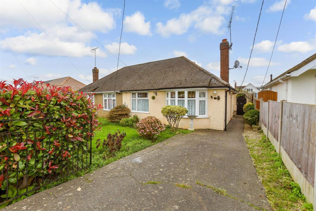 2 bedrooms Bungalow in Essex, United Kingdom No. 4065