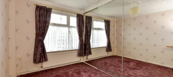 2 bedrooms Bungalow in Essex, United Kingdom No. 4065 5