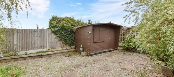 2 bedrooms Bungalow in Essex, United Kingdom No. 4065 9