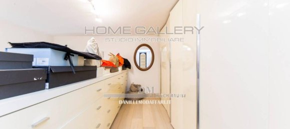 6 rooms Apartment in Genoa, Italy No. 37352 39