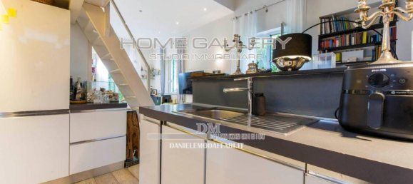 6 rooms Apartment in Genoa, Italy No. 37352 9