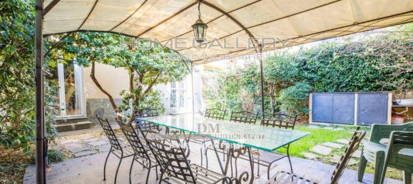 6 rooms Apartment in Genoa, Italy No. 37352 2