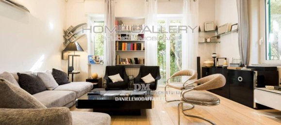 6 rooms Apartment in Genoa, Italy No. 37352 16