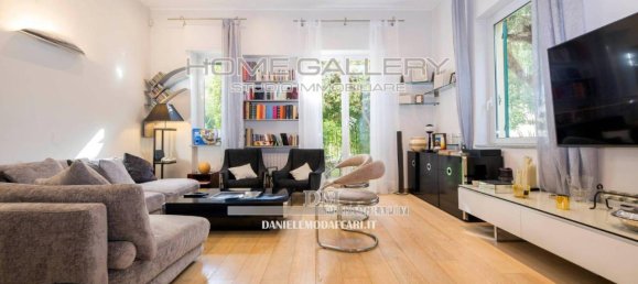 6 rooms Apartment in Genoa, Italy No. 37352 14