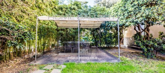 6 rooms Apartment in Genoa, Italy No. 37352 3