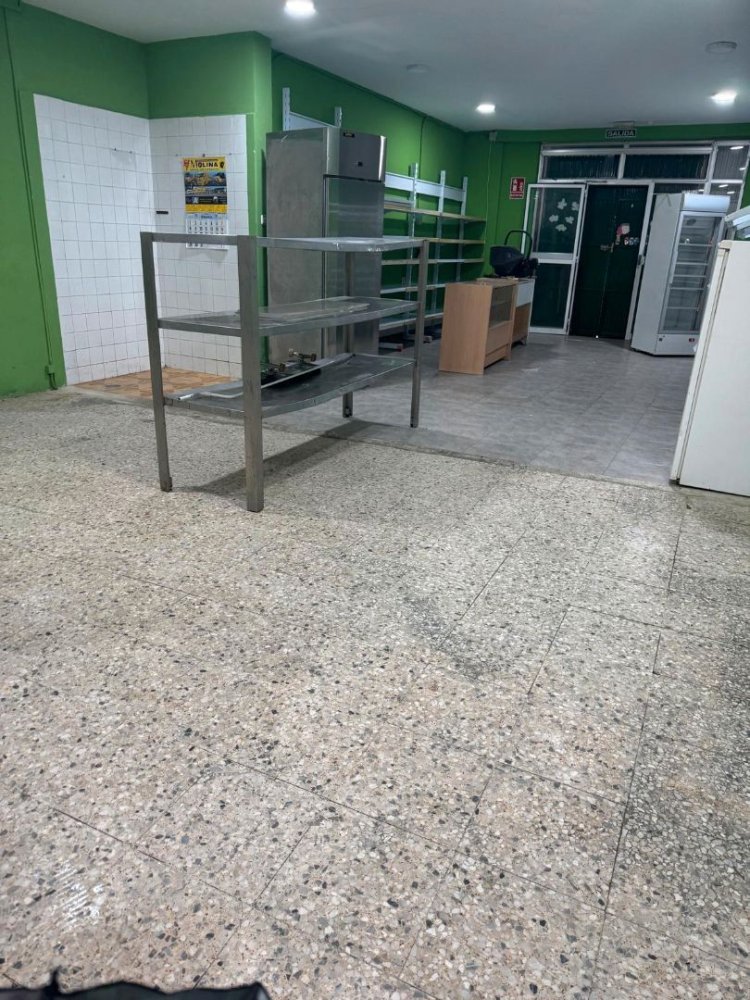 Gewerbliche Immobilie in Granada, Spain, Nr. 141614